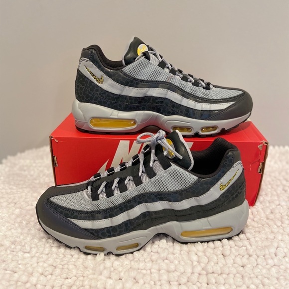 Nike Other - NIKE AIR MAX 95 SE REFLECTIVE